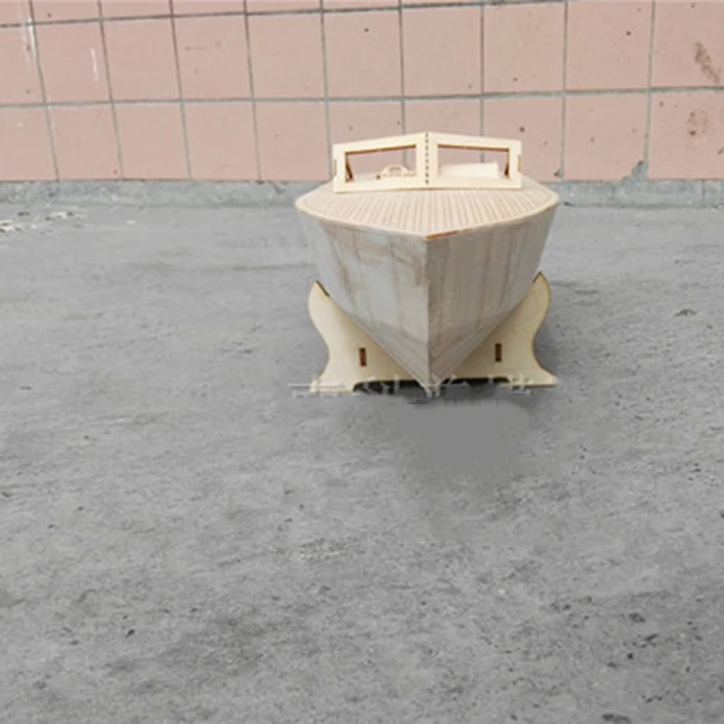 طقم قارب خشبي يدوي الصنع للتحك - مراجعة Model Kit Yacht وسعره
